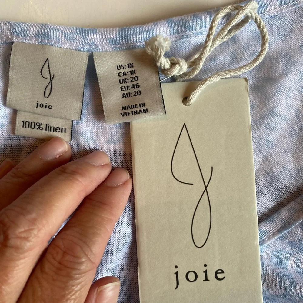 Joie 100% Linen Short Sleeve Blue and White Floral Top